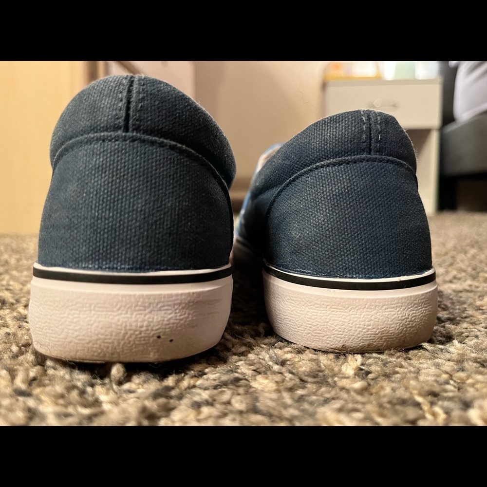 Shoes - Picture 6 of 9
